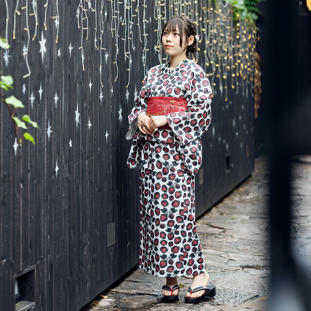 イチゴ柄　浴衣　帯セット