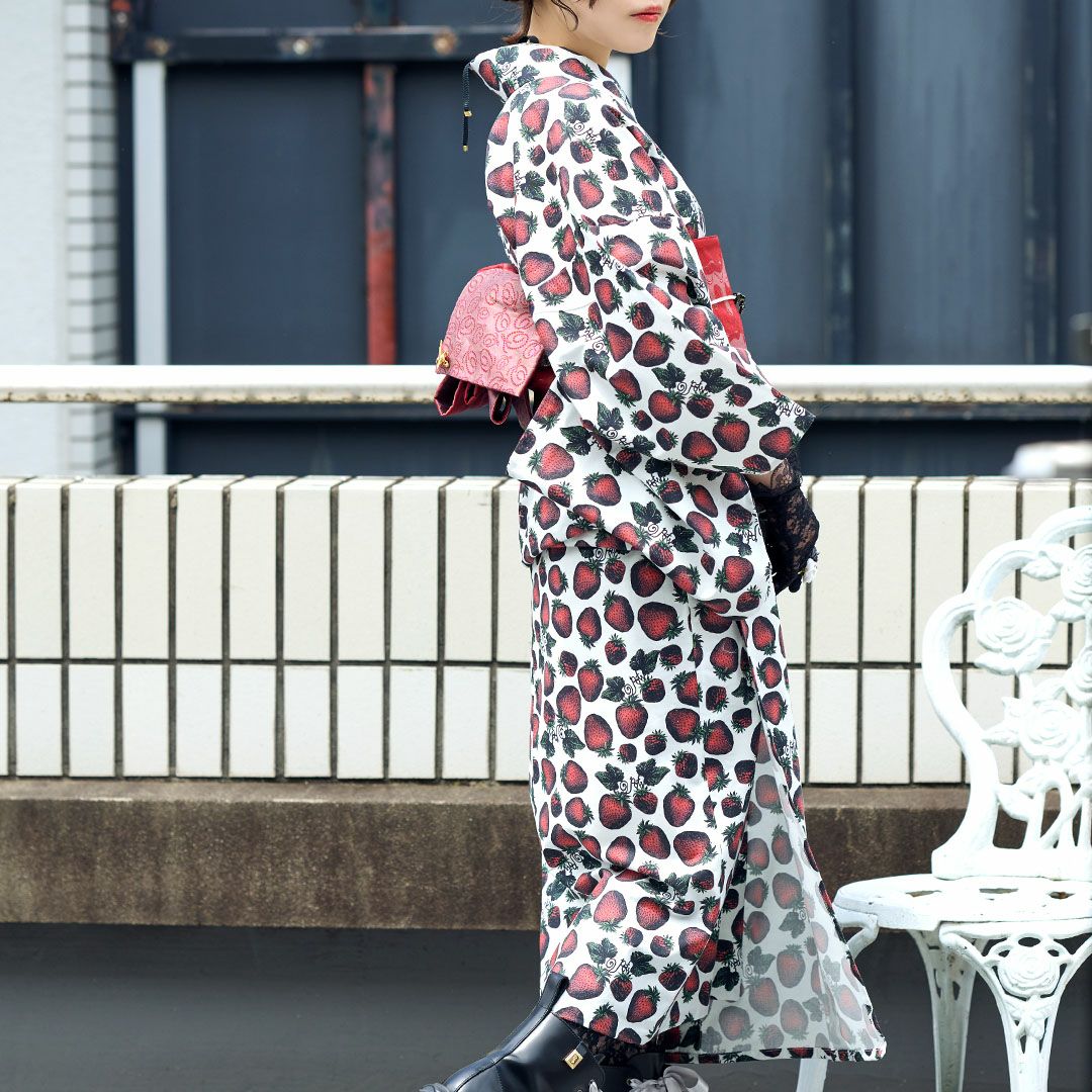 イチゴ柄　浴衣　帯セット