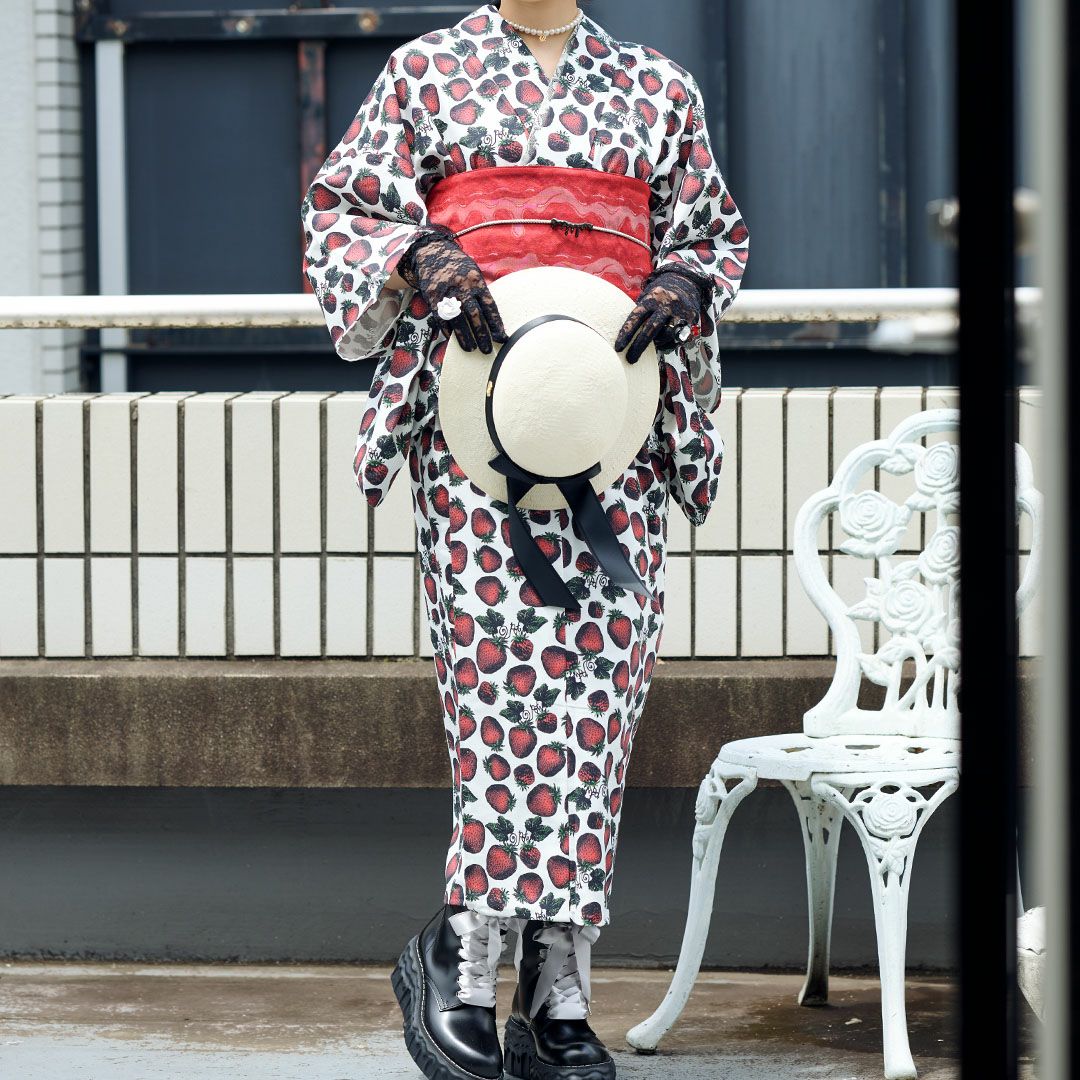 イチゴ柄　浴衣　帯セット