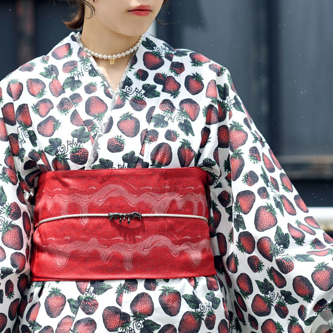 イチゴ柄　浴衣　帯セット