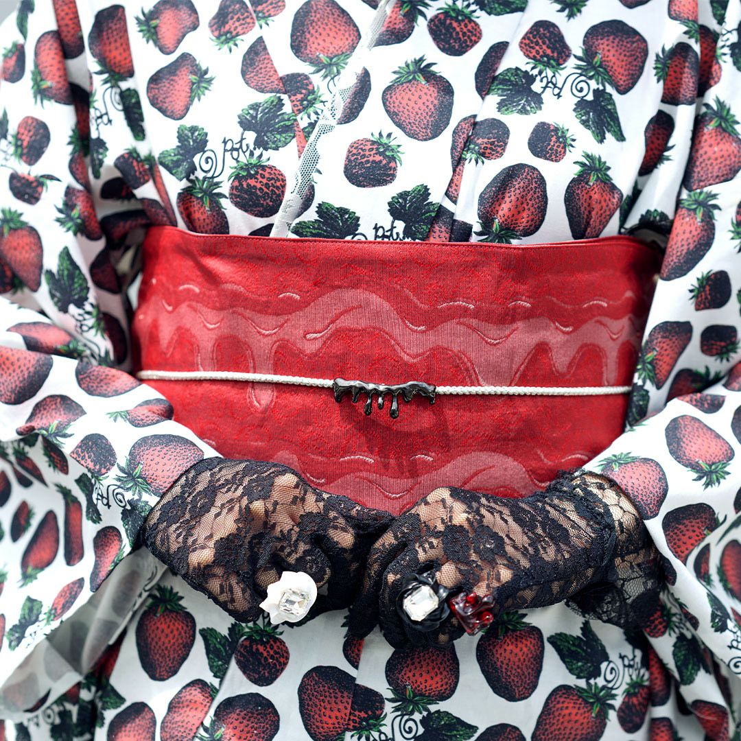 イチゴ柄　浴衣　帯セット