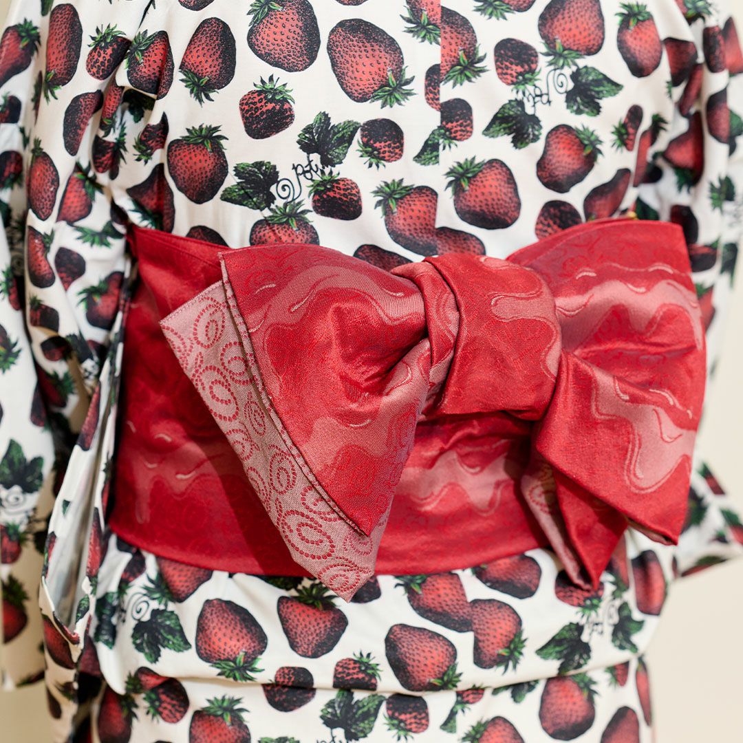 イチゴ柄　浴衣　帯セット