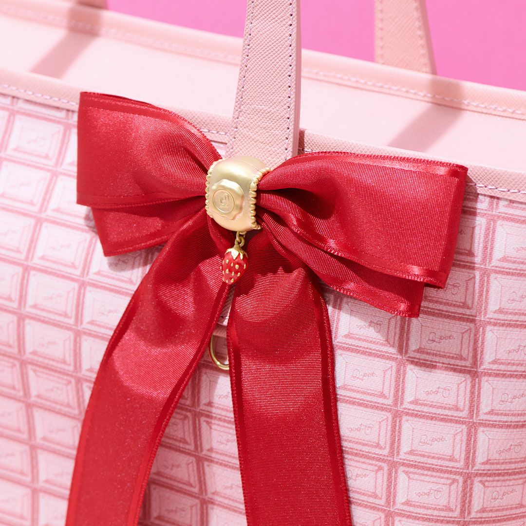 リボン イチゴ ブローチ レッド