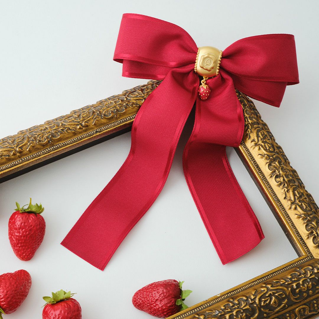 リボン イチゴ ブローチ レッド
