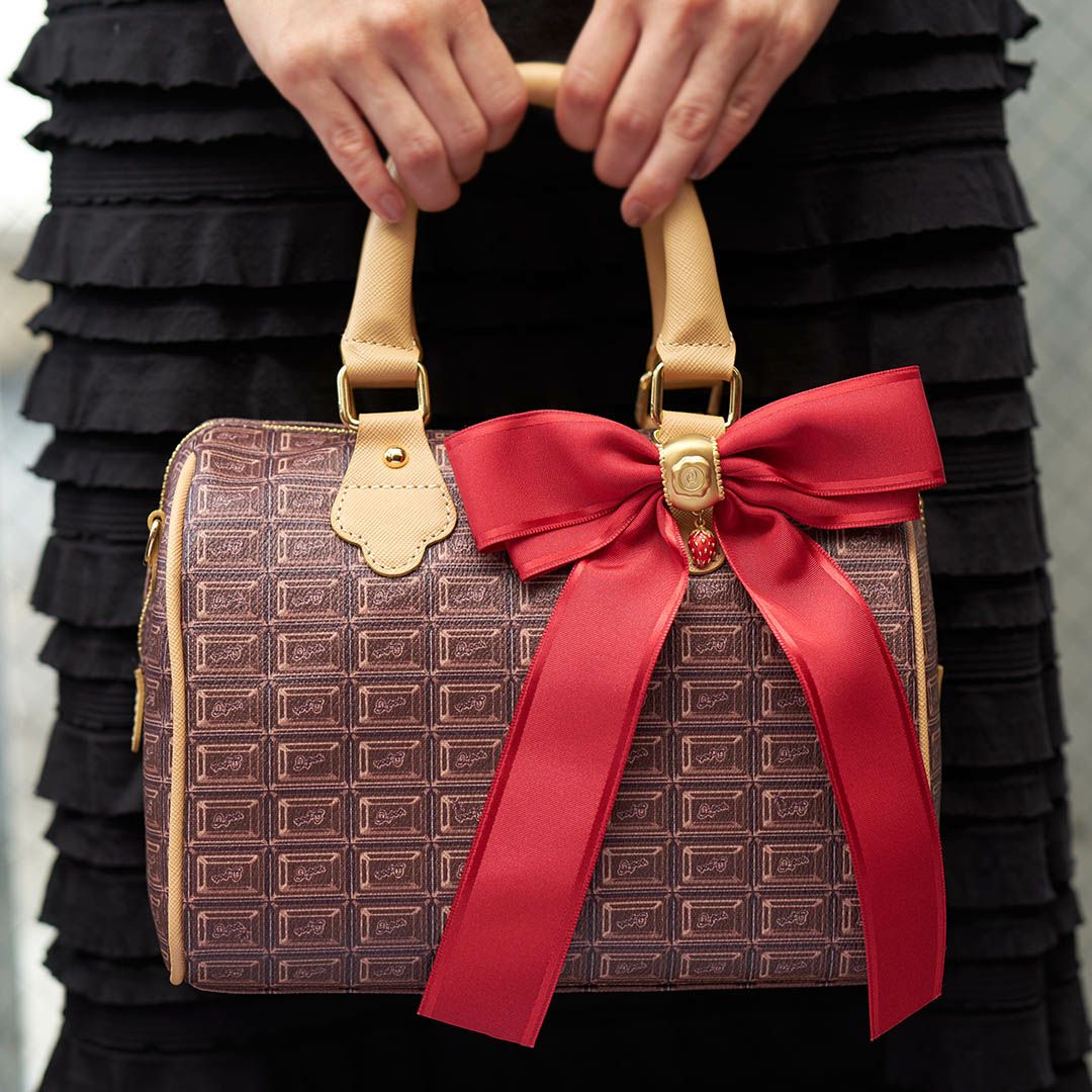 タフタサテンリボン イチゴ ブローチ(レッド） | Q-pot. ONLINE SHOP