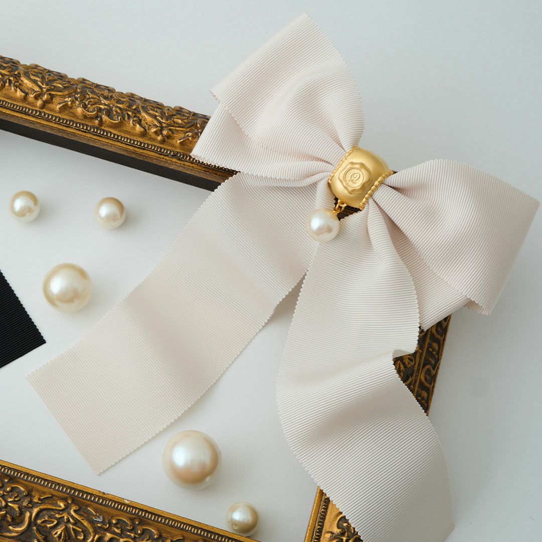 リボン パール ブローチ　オフホワイト