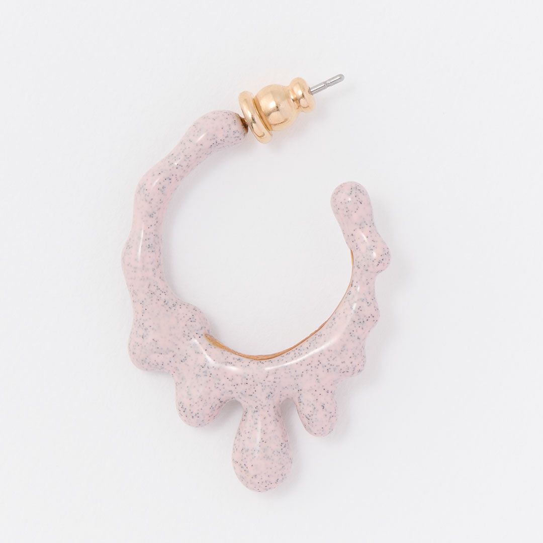 ストロベリーチョコレート　メルト　ピアス