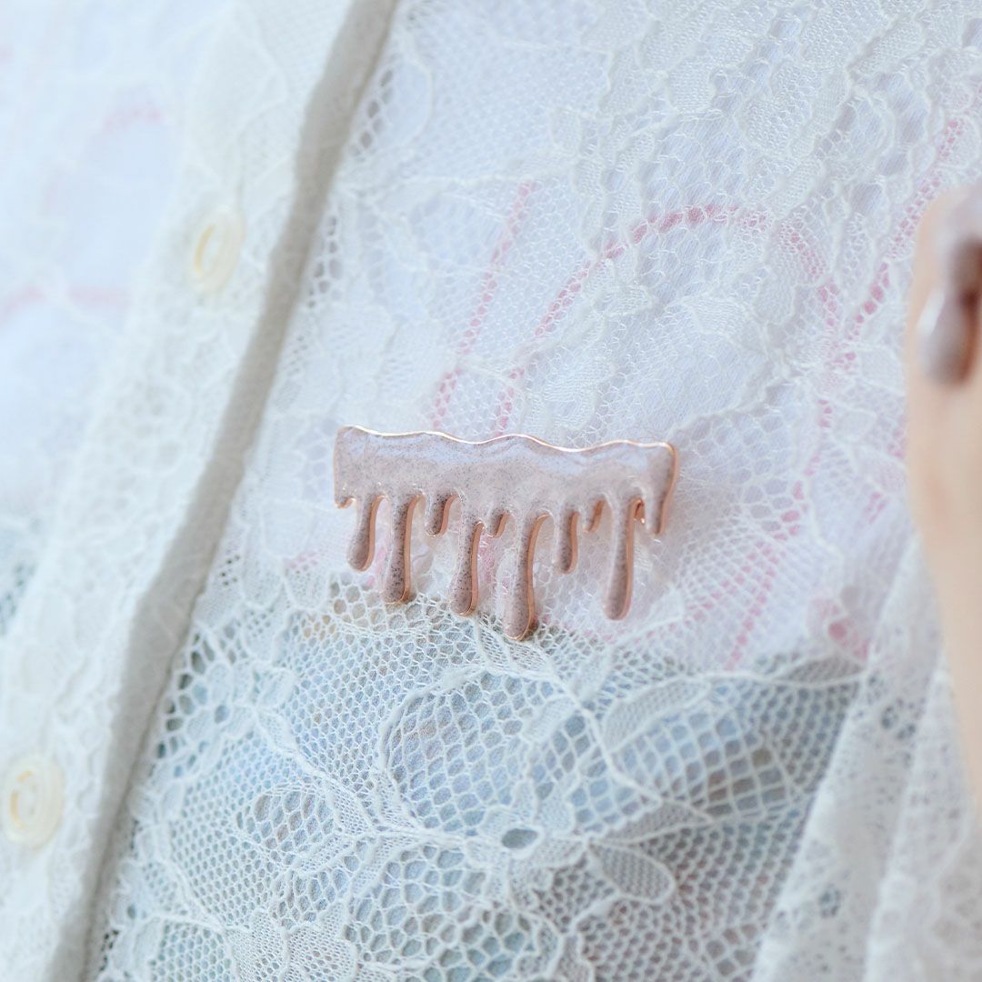 ストロベリーチョコレート　メルト　ブローチ