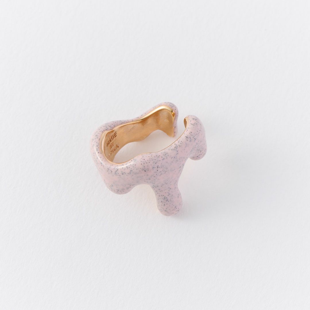 ストロベリーチョコレート　メルト　イヤーカフ