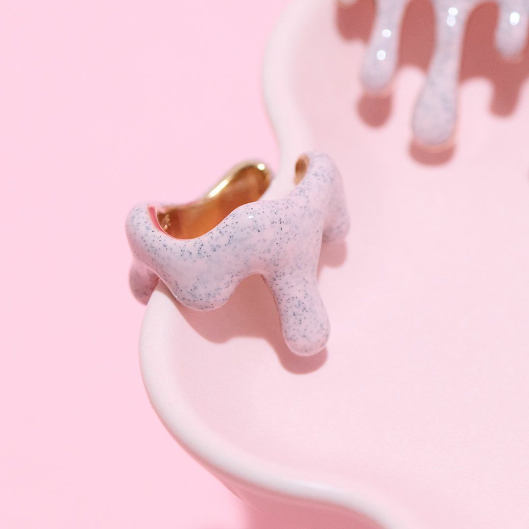ストロベリーチョコレート　メルト　イヤーカフ