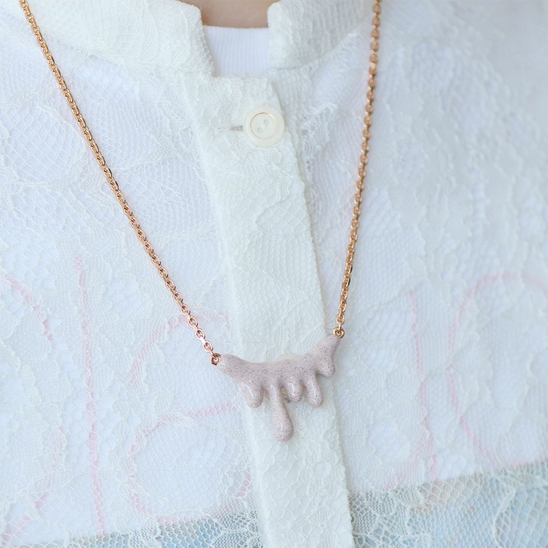 ストロベリーチョコレート　メルト　ネックレス