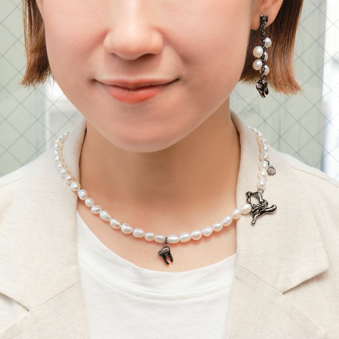 天然石ジュエリー　バロック淡水パール　虫歯　イヤリング