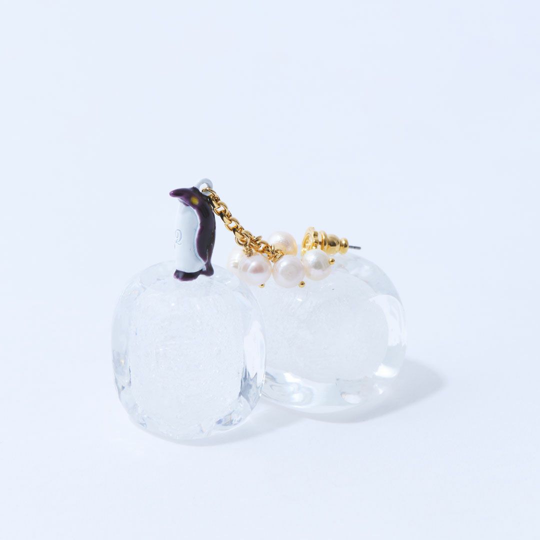 天然石ジュエリー　バロック淡水パール　ペンギン　ピアス