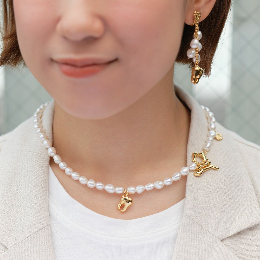 天然石ジュエリー　バロック淡水パール　金歯　ネックレス
