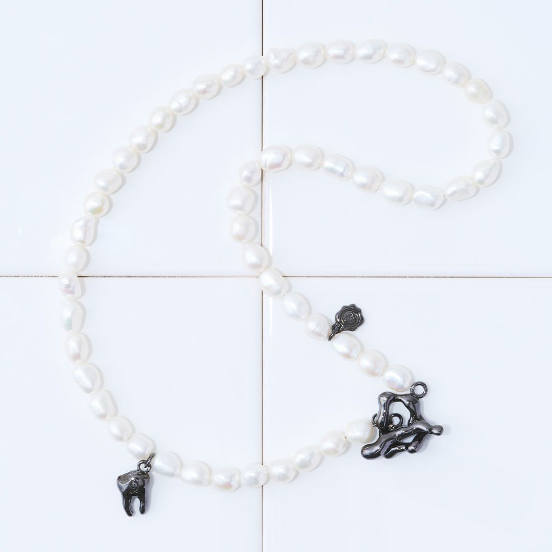 天然石ジュエリー　バロック淡水パール　虫歯　ネックレス