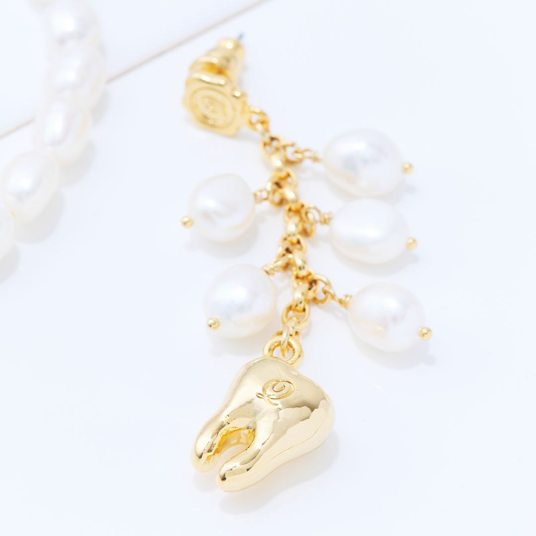 天然石ジュエリー　バロック淡水パール　金歯　ピアス