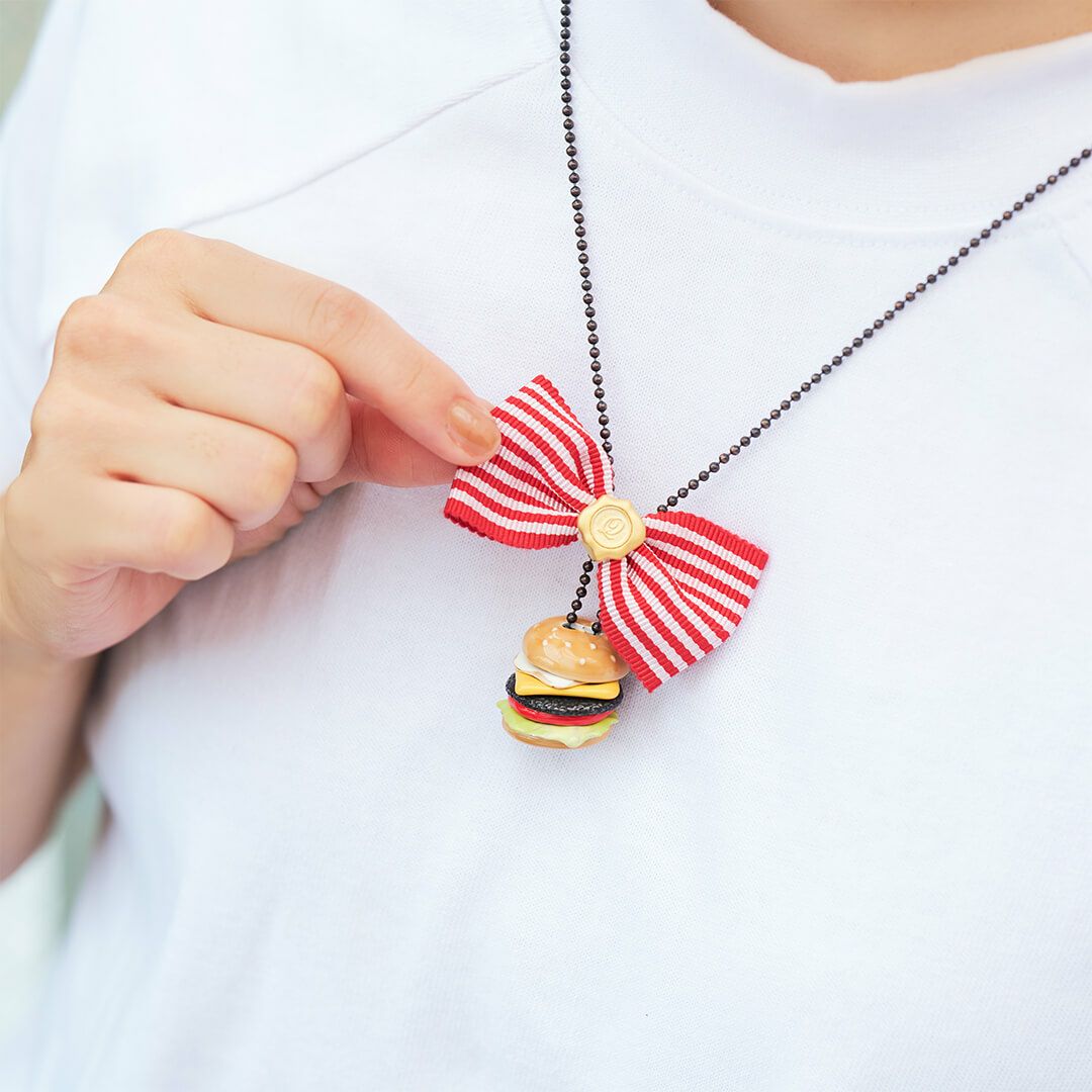 ストライプ リボンチャーム 赤×白