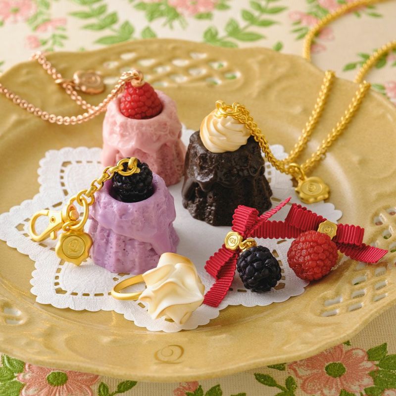 ブルーベリーカヌレ バッグチャーム | Q-pot. ONLINE SHOP