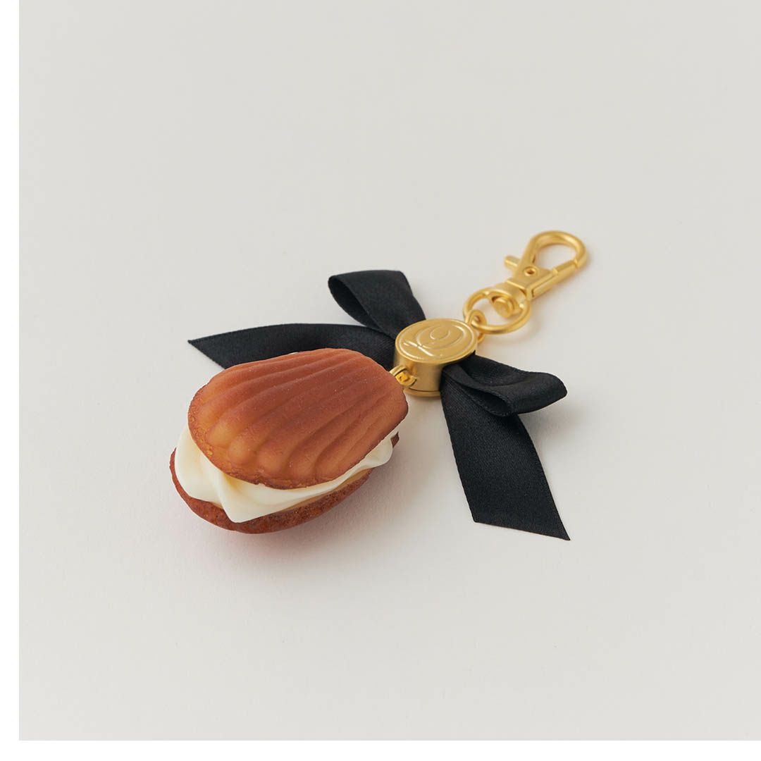 バレエコア リボン　ベージュ　バッグチャーム