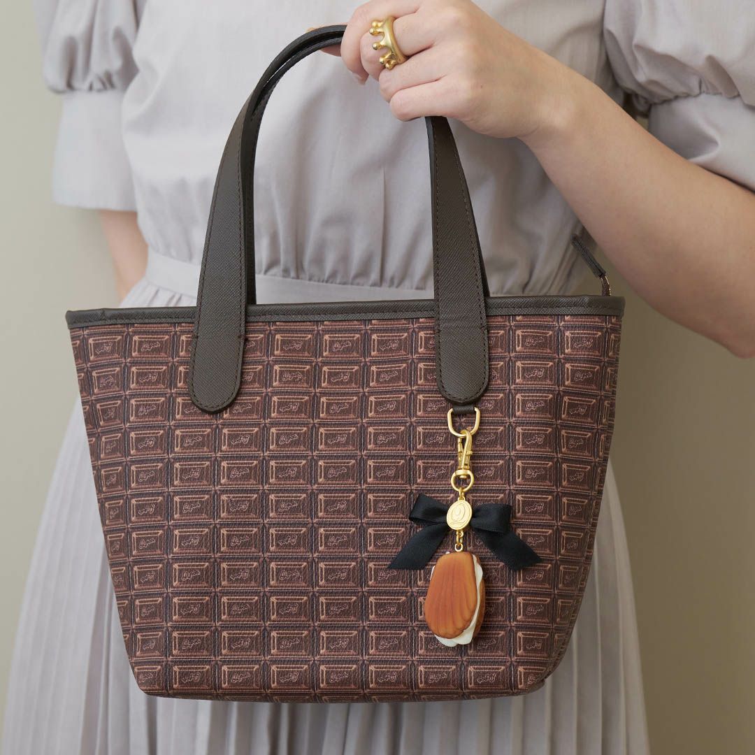 バレエコア リボン　ベージュ　バッグチャーム