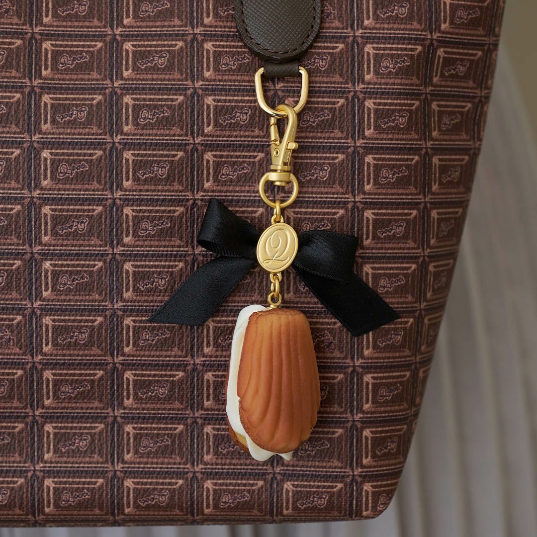 バレエコア リボン　ベージュ　バッグチャーム