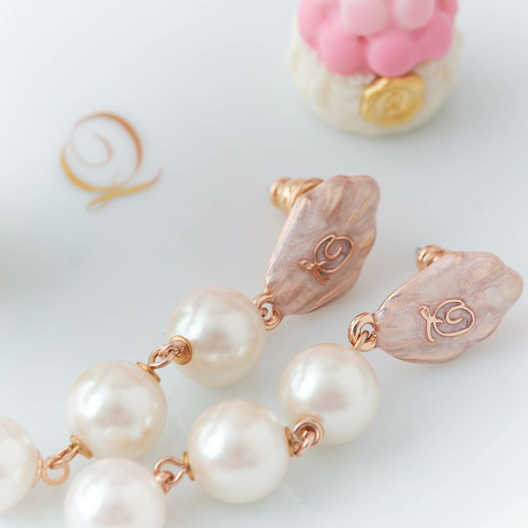 バレエコア パール ホワイト シェル ピアス