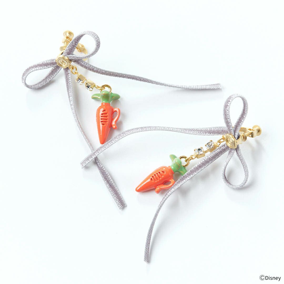 【ふー】 Q-pot. 毒リンゴブレスレット milk カメオイヤリング 赤々と照る“毒リンゴ”を胸元に 「白雪姫」モチーフのアクセサリーが