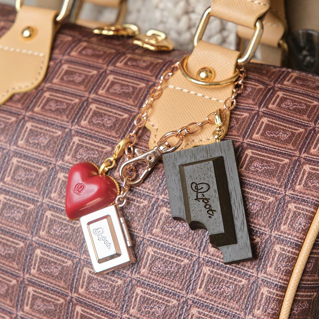 トリック・ウッド・チョコレート チャーム | Q-pot. ONLINE SHOP